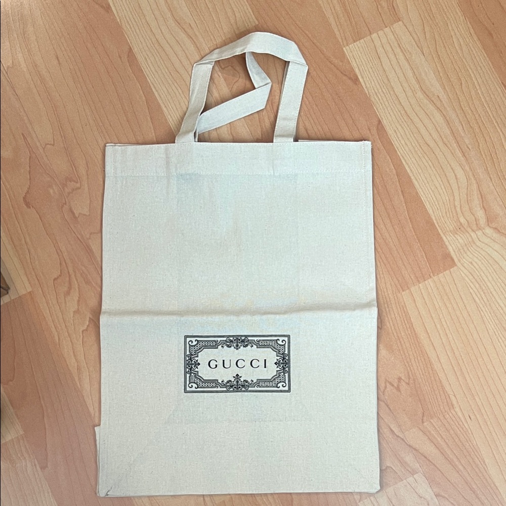 Gucci Ivory Canvas Tote 10.5 x 14 x 5.5 New